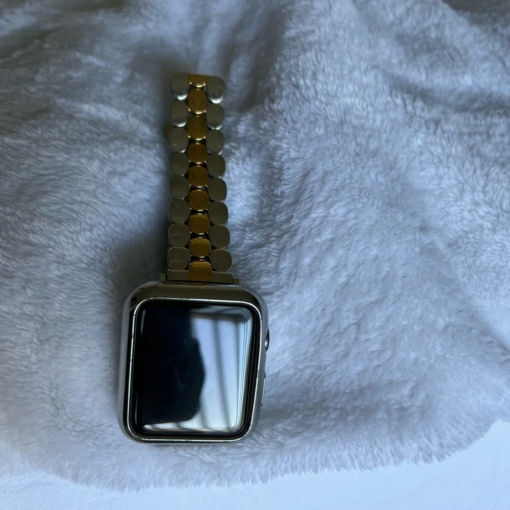 Apple Watch Series 3 - Picture 2 of 3